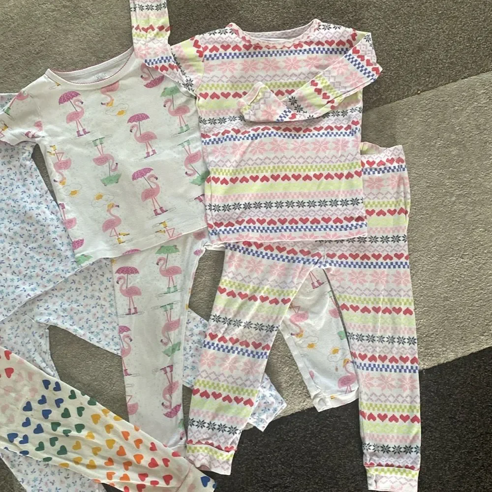 Girl pajamas bundle x4